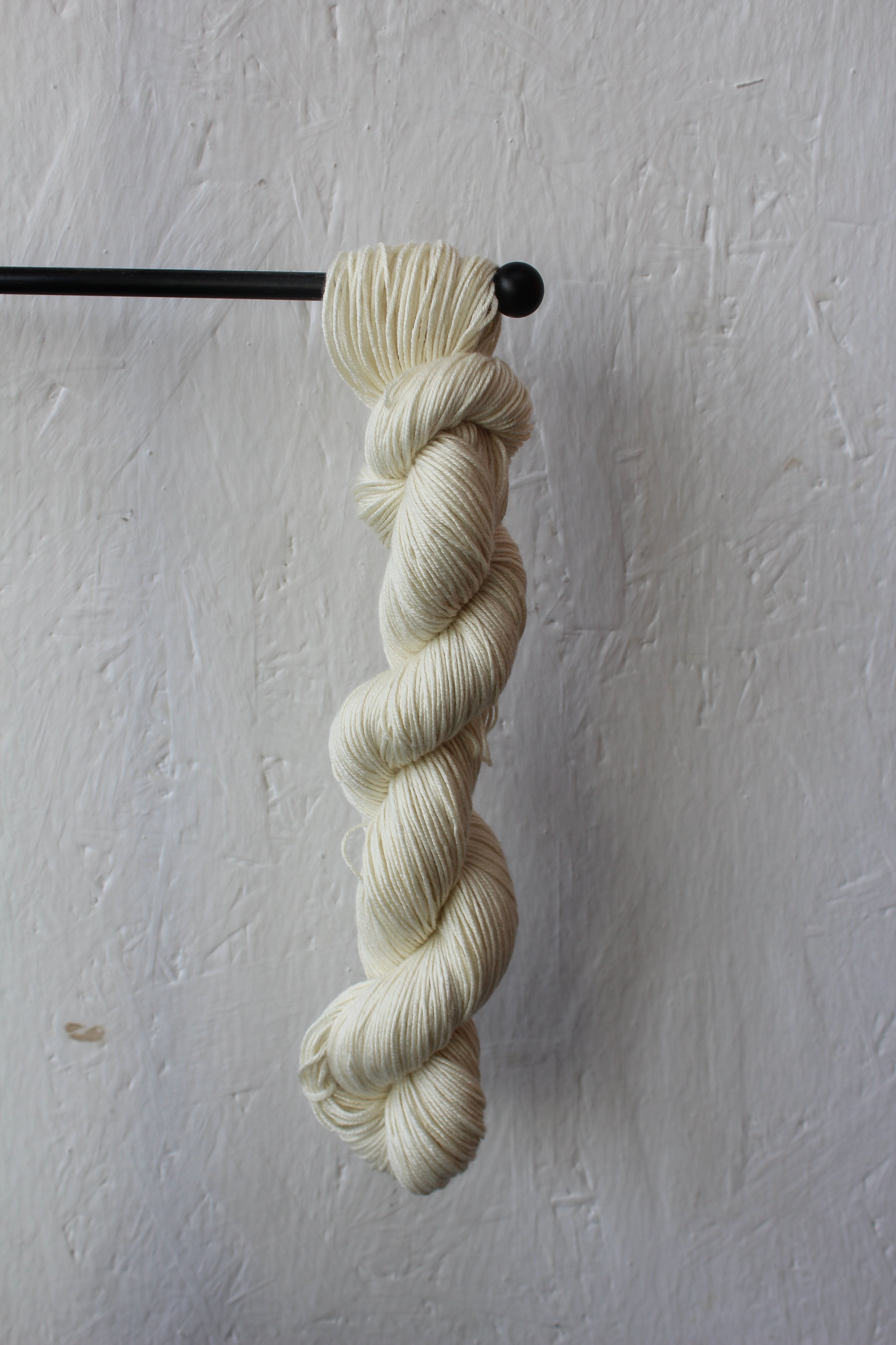 BREEZE|70/30 WOOL/CASHMERE YARNS WHITE