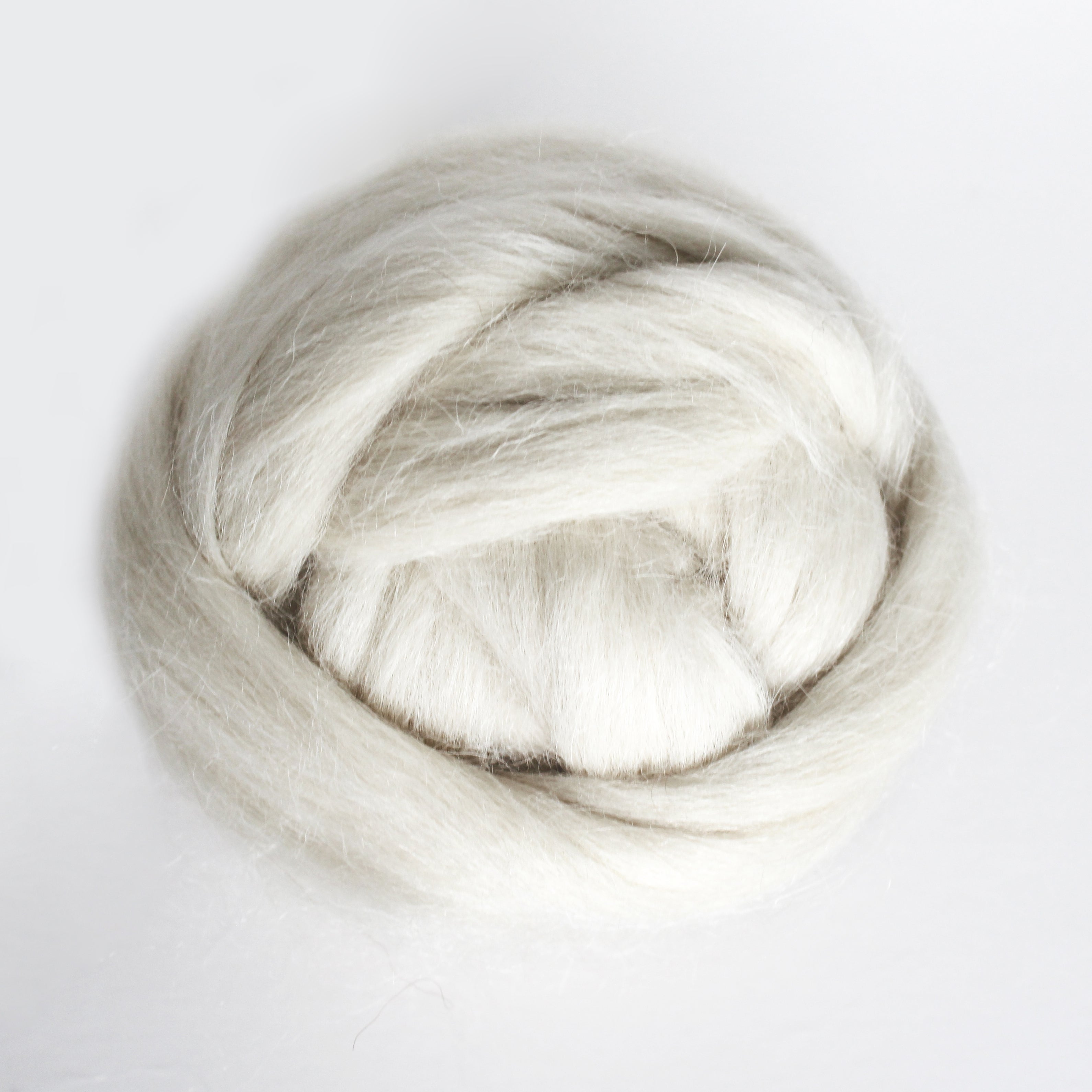#120 PURE ALPACA WHITE ROVING