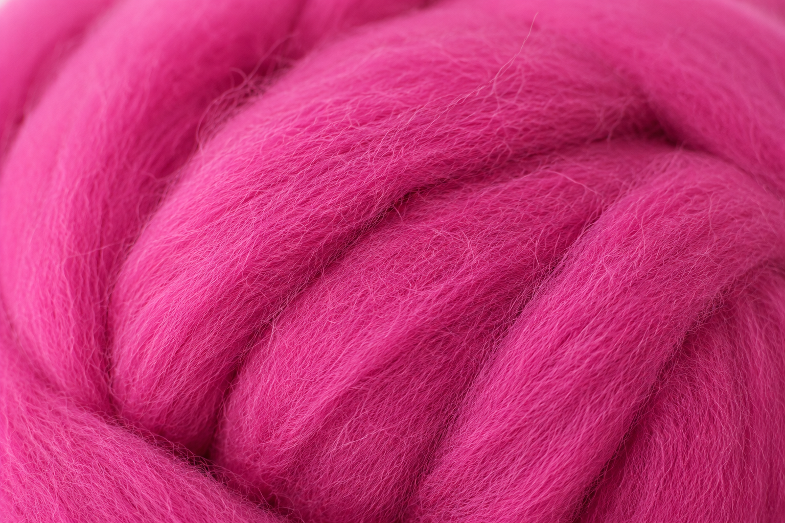 merino wool top cerise EF044
