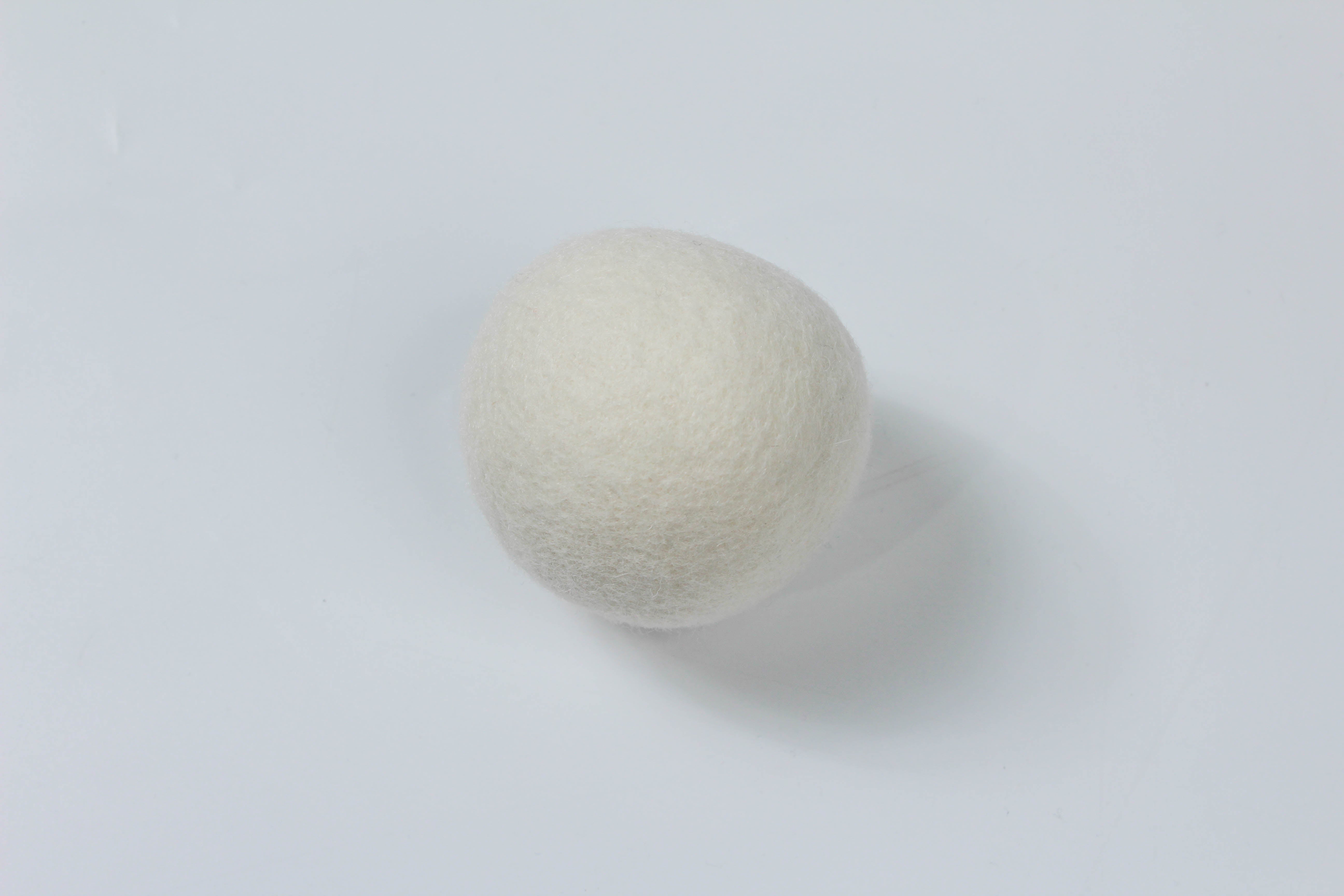 #111 WOOL DRY BALLS -7 CM