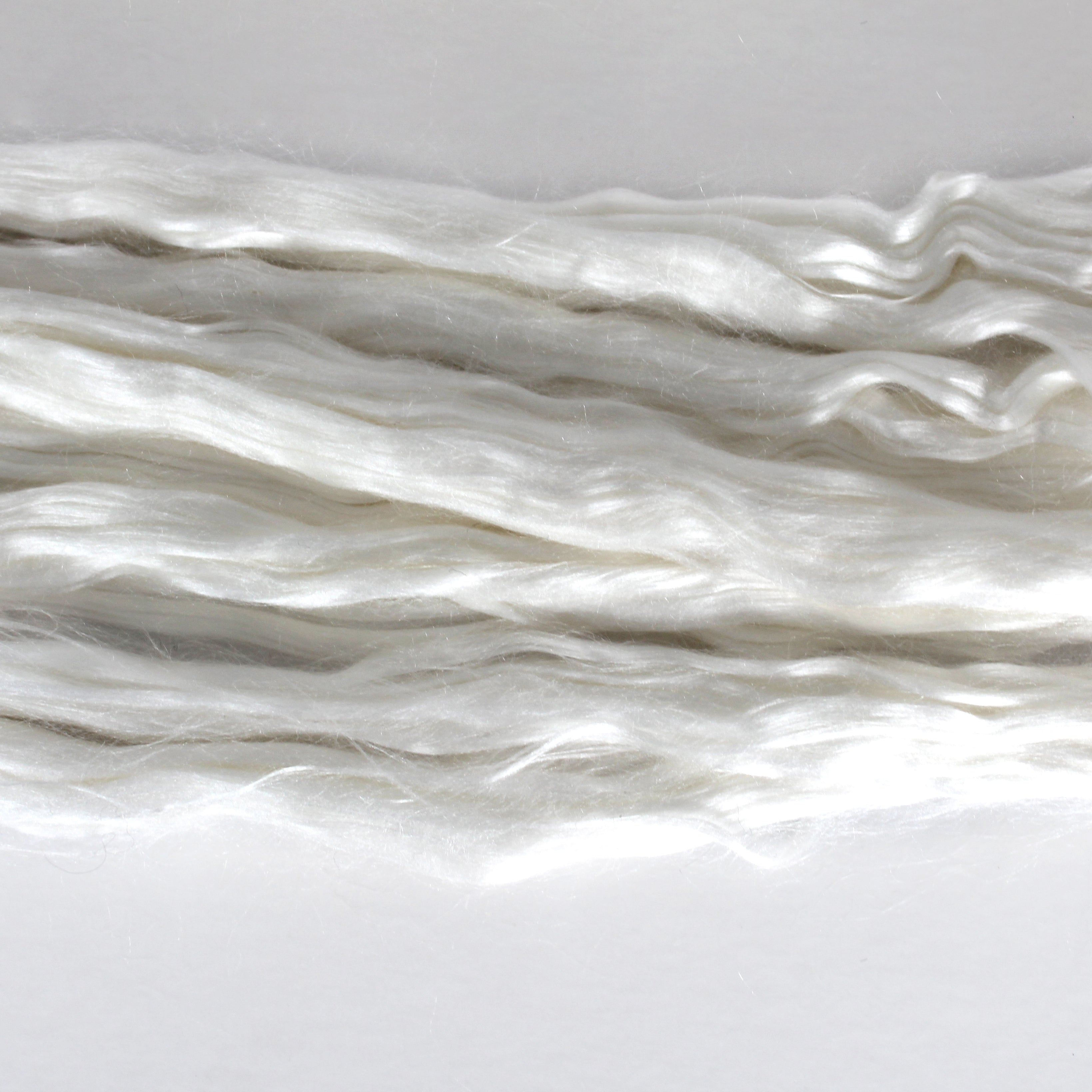 #121 MULBERRY SILK WHITE ROVING