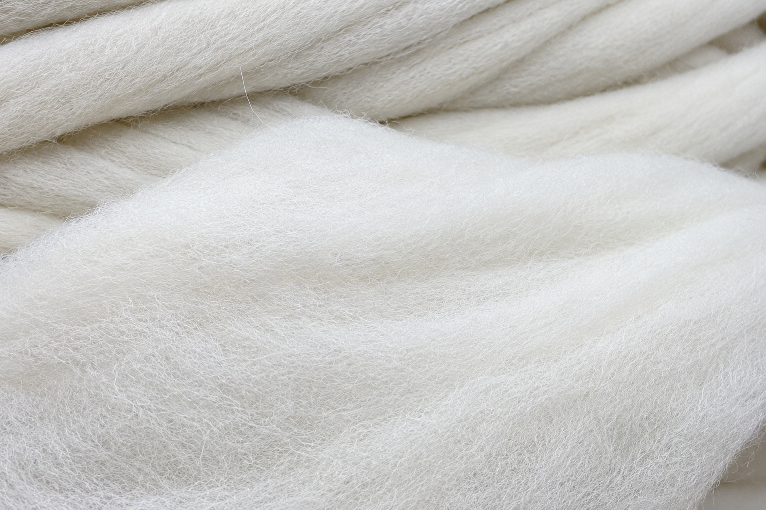 Natural White Merino Wool Roving | EF113 | 21-22 Micron | Felting Spinning Fiber