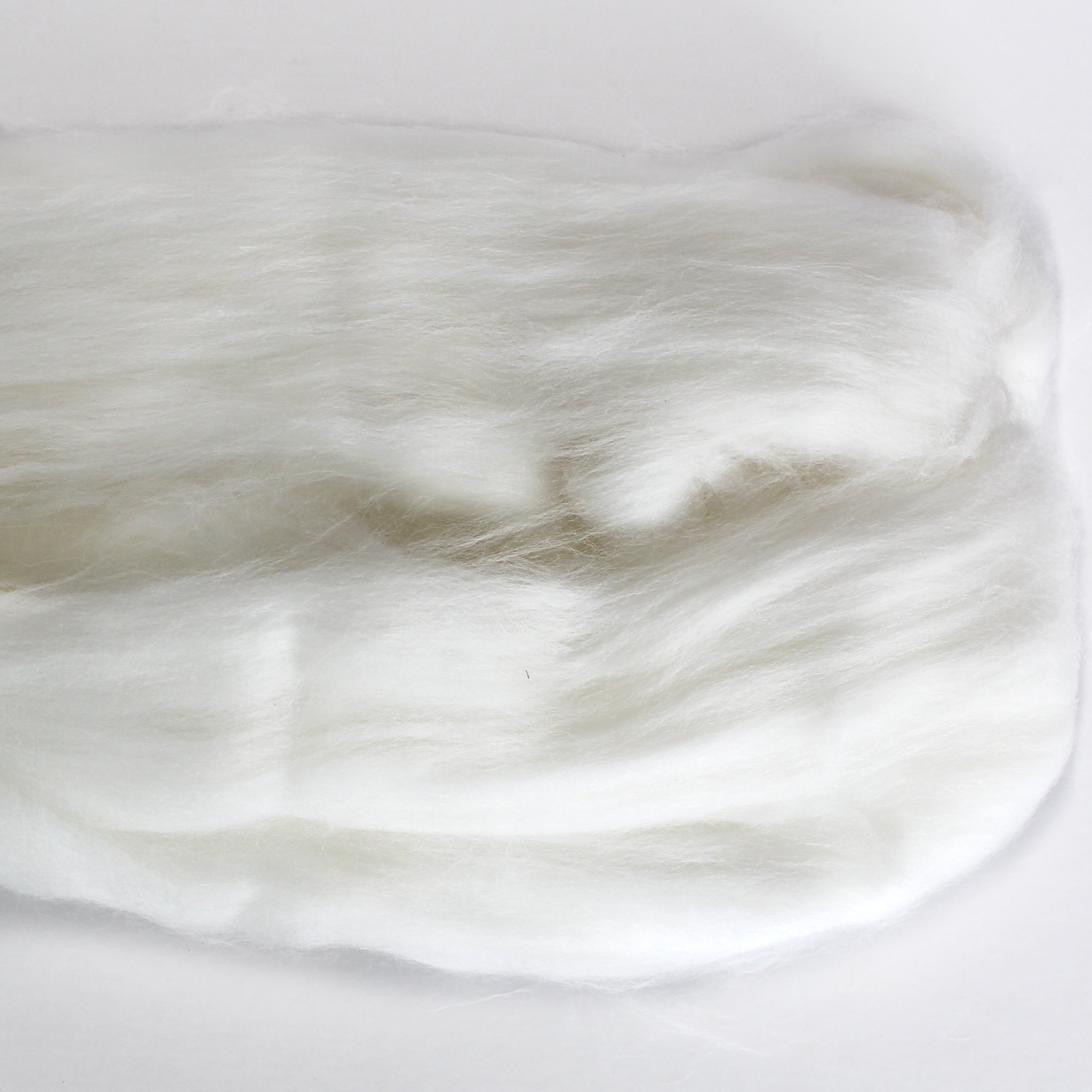 #116 PURE ANGORA RABBIT HAIR WHITE ROVING