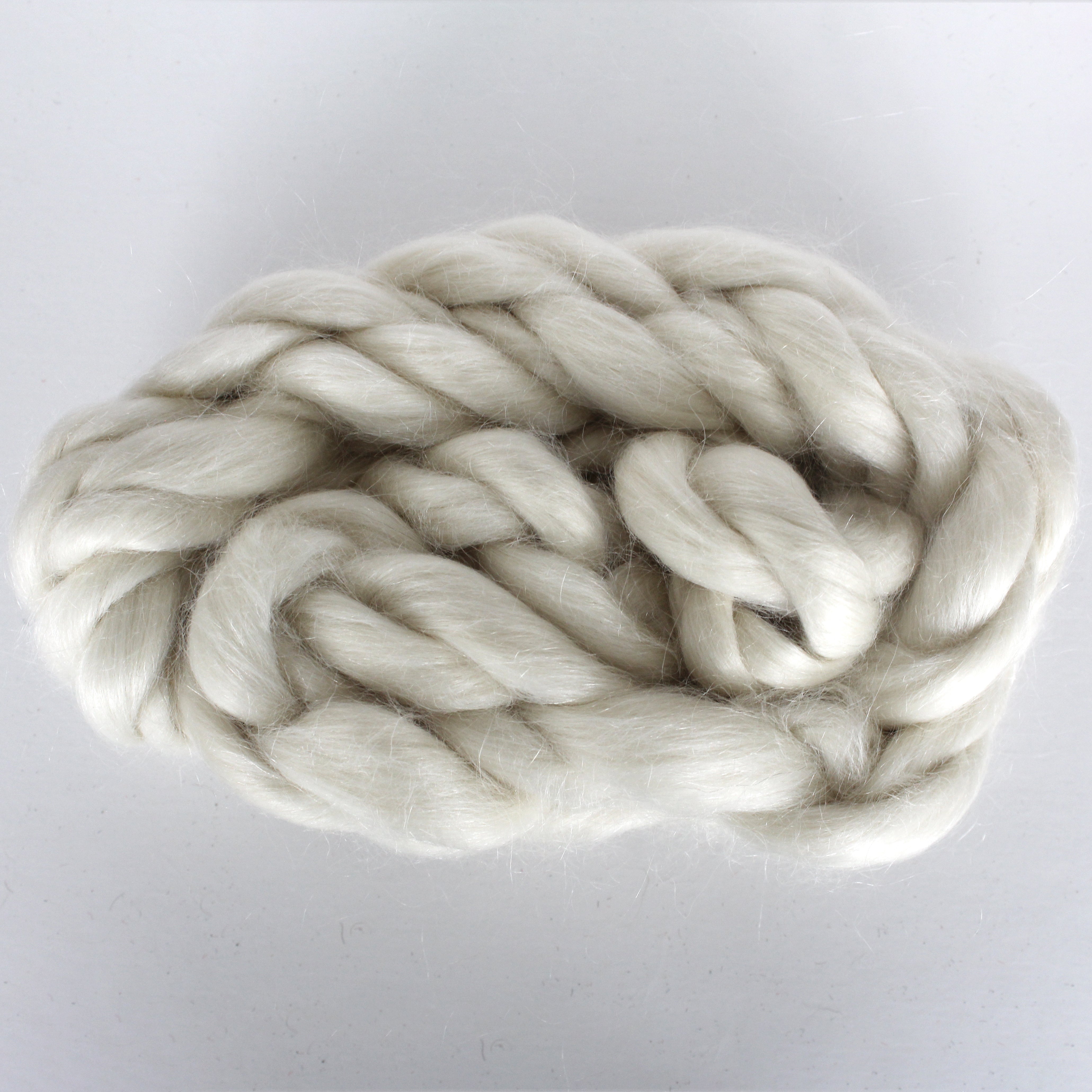 #118 PURE MOHAIR WHITE ROVING