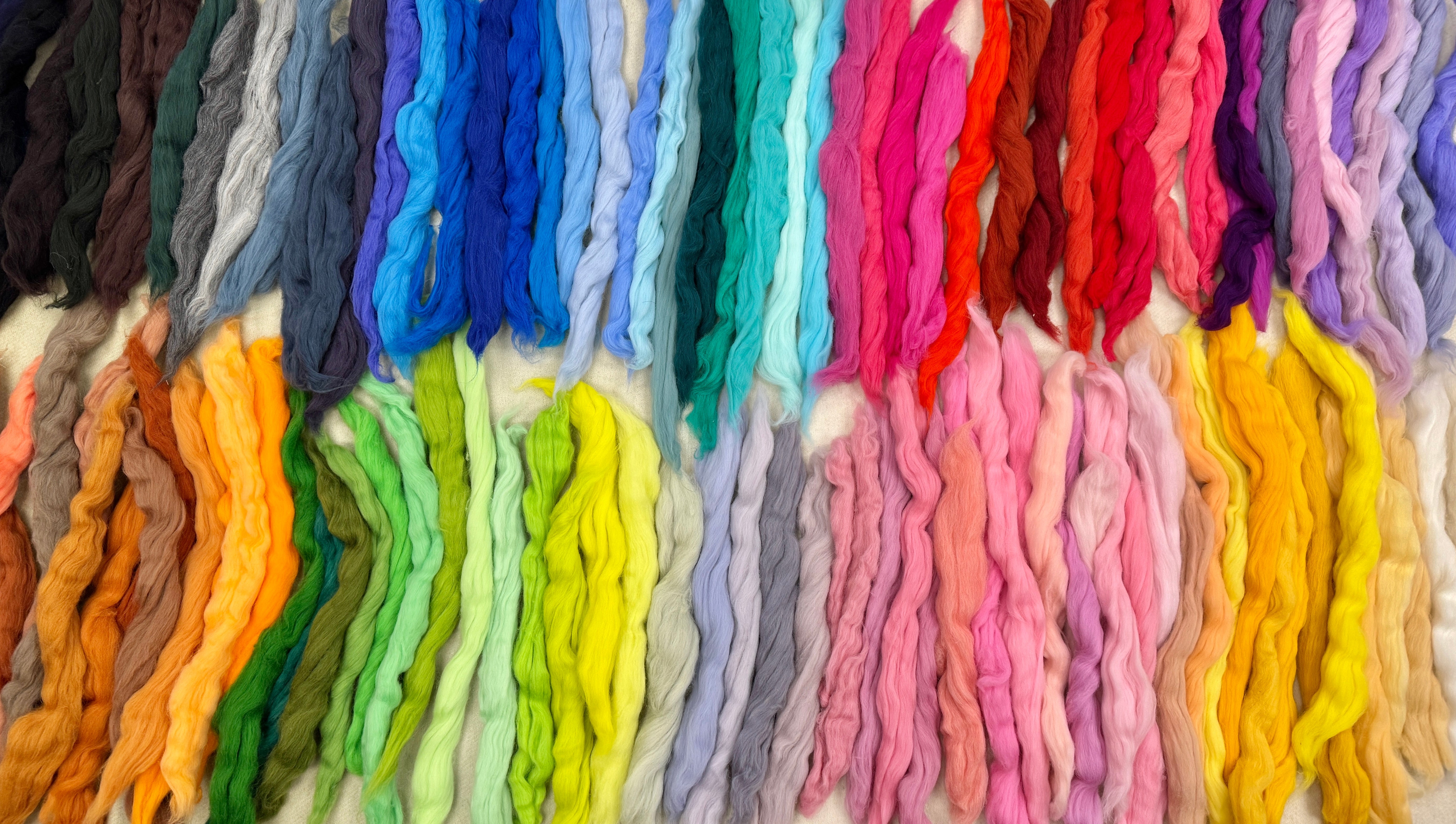 100 COLORS MERINO WOOL NEEDLE FELTING/HANDSPUN
