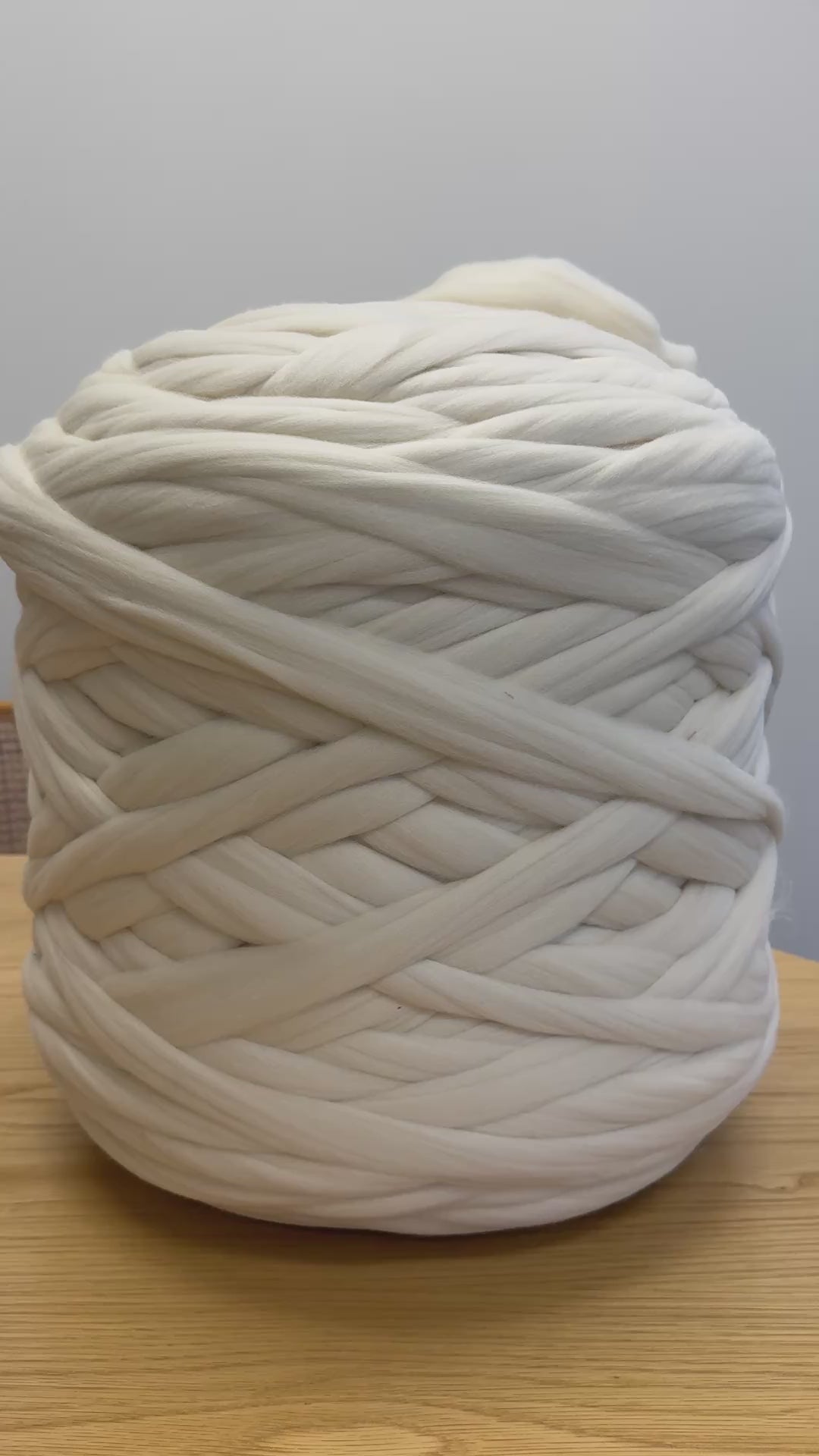 Natural White Merino Wool Roving | EF113 | 21-22 Micron | Felting Spinning Fiber